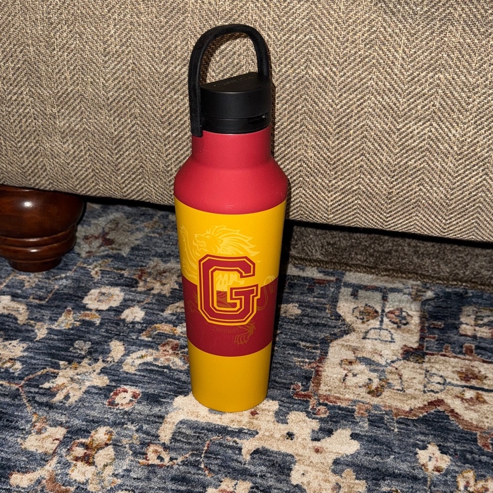 NWT CORKCICLE HARRY POTTER SPORT CANTEEN
INSULATED WATER BOTTLE STAINLESS STEEL